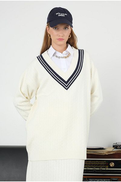 HEQA V-Neck Textured Knitwear Ecru