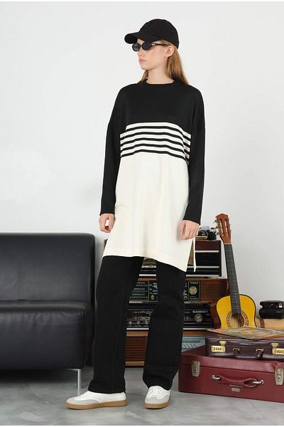 HEQA Black-Ecru Striped Knitwear Sweater