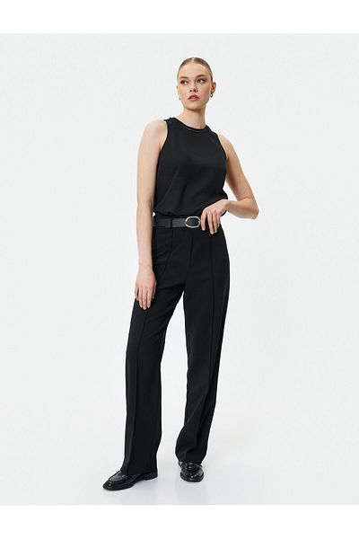 Koton Chiffonbluse mit Neckholder-Kragen und Stickerei-Detail