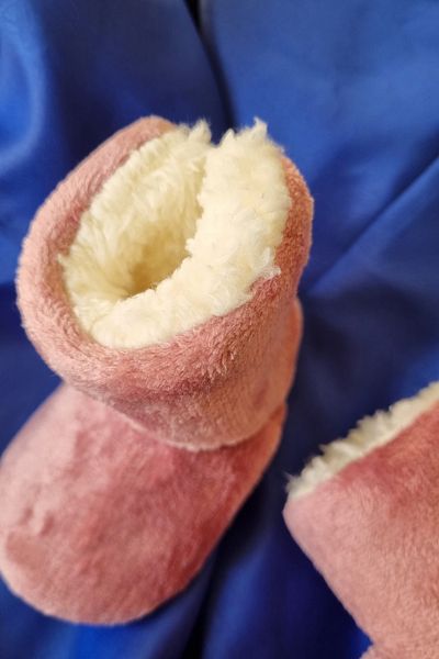 Trade Bazaar 0-9 Months Baby Slippers - Plush, Non-Slip Sole and Furry Booties