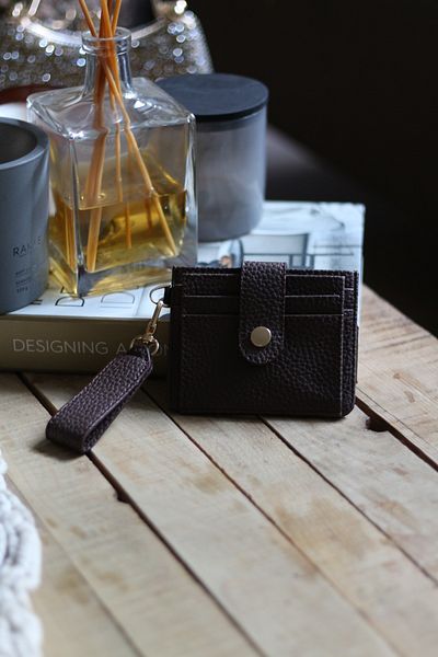 Moom Bag Дамски портфейл с картичка и талисман Bitter Coffee