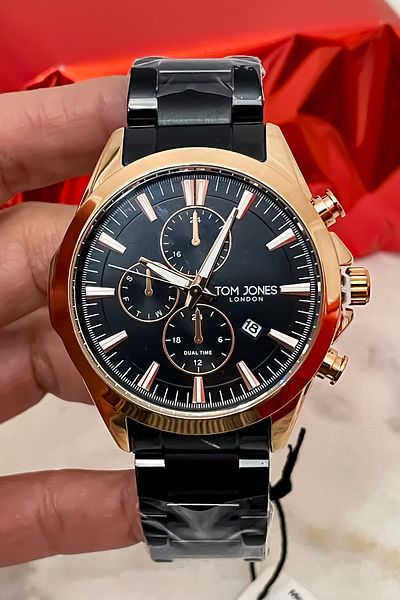 Tom Jones New Season Original Waterproof Men's Wrist Watch and Bracelet with Gift