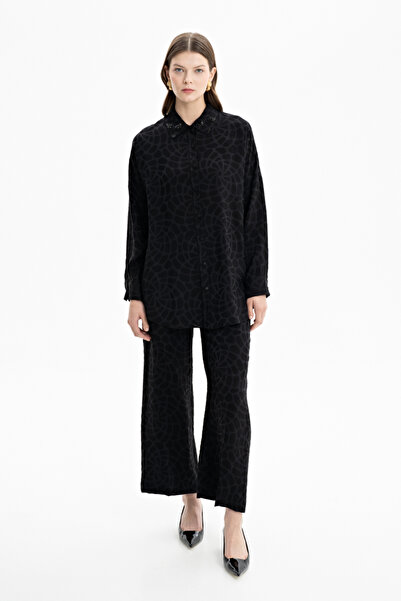 Aker Yakası İşleme Detaylı Bluz