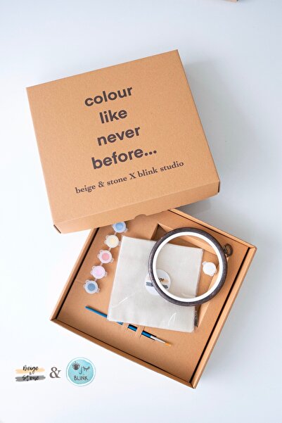 Beige & Stone X Blink Studio Colour Like Never Before Yetişkin Figürleri Kasn...