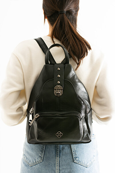 By EDUU Luxusní dámský batoh z pravé kůže v černé barvě