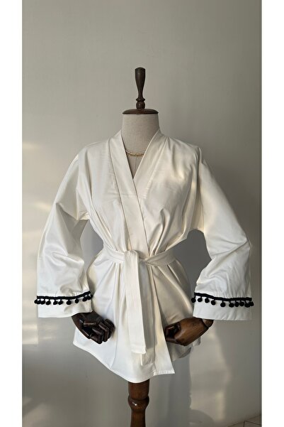 Glowear Atelier Kadın Beyaz Kol Pon Pon Detaylı Tasarım Kuşaklı Kimono