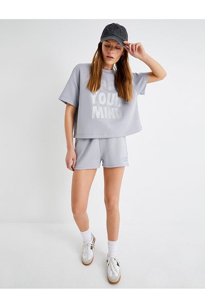 Koton Sport-T-Shirt aus Modalstoff, kurzärmlig, Rundhalsausschnitt, Foliendruck, bequeme Passform