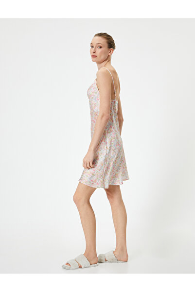 Koton Cămașă de noapte florală cu guler Degaje din satin cu bretele