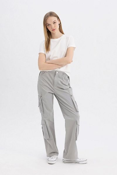 DeFacto Coool Gabardine-Hose mit gerader Passform und Cargotaschen B6873ax24sp
