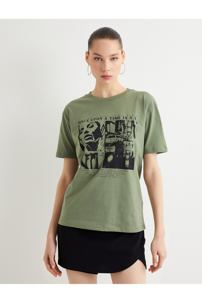 Koton Potištěné tričko s krátkým rukávem a výstřihem z bavlny