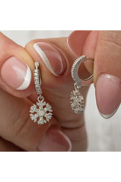 Skygo Women's Earrings - Silver Dangle Snowflake