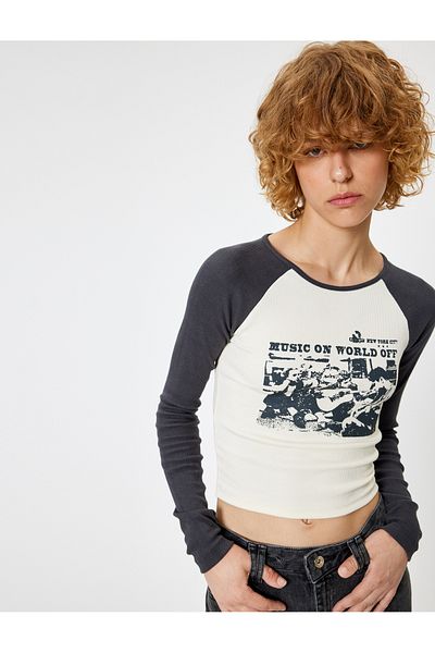 Koton Color Block Printed Long Sleeve Slim Fit T-Shirt - Crew Neck