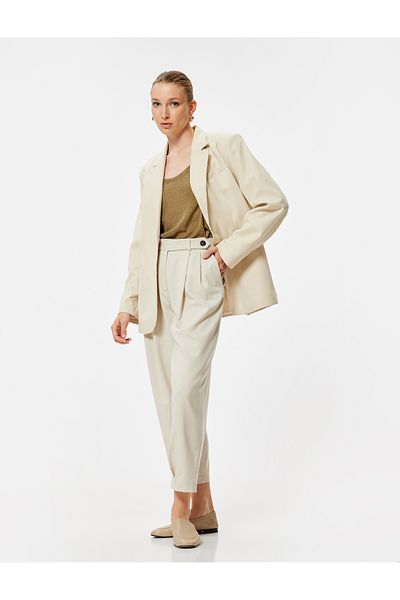 Koton Short Leg Pleat Detailed Pocketed Cigarette Pants