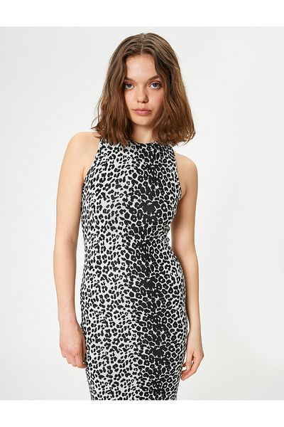 Koton Μίντι φόρεμα Leopard Print Slim Fit - Λεπτομέρεια αμάνικο και σκίσιμο