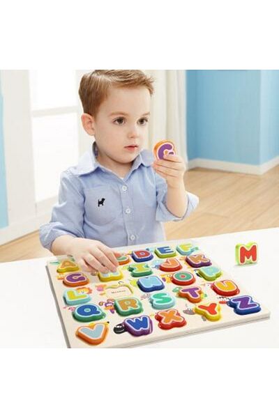 Bebeluc Puzzle din lemn - Litere si animalute