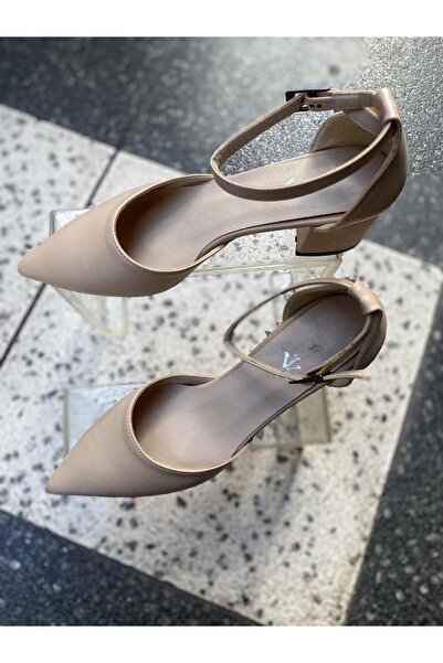 Metin Ayakkabı حذاء نسائي مصنوع من الجلد المعدني الخارجي سميك وقصير برباط