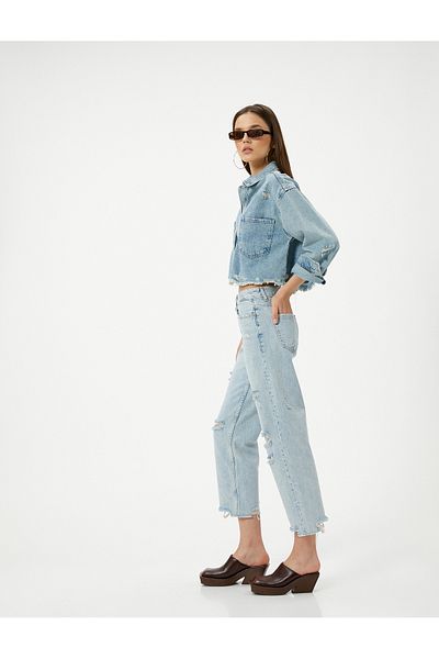 Koton Kurze Jeans mit geradem Bein und Cut-Outs und Taschen - Multi-Fraying Eve Straight Jeans
