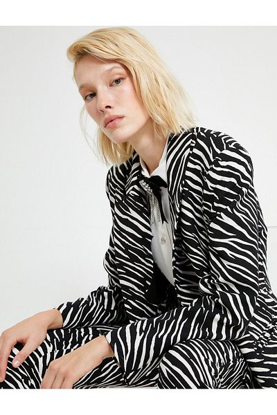 Koton Zweireihiger Blazer mit Zebramuster