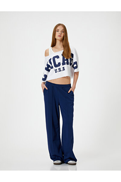 Koton تي شيرت قصير مطبوع عليه طابع الكلية بدون أكتاف - مقاس مريح