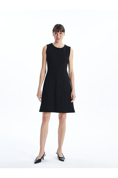 LC Waikiki Lcwaıkı Klassisches schwarzes Damenkleid mit Rundhalsausschnitt