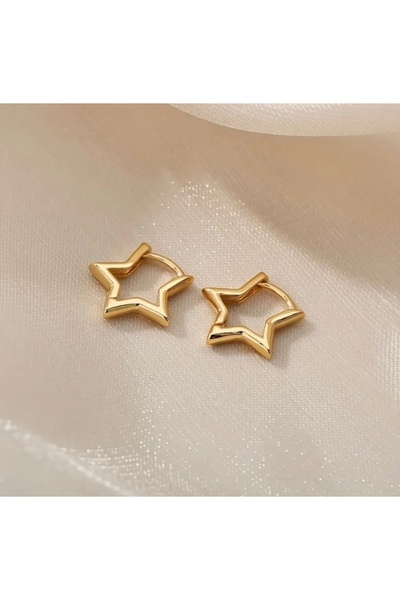 Accessories Vanilla Avenue Altın Sarısı Yıldız Şeklinde Sallantılı Kadın Küpe