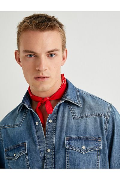 Koton Τζιν πουκάμισο oversize - Λεπτομέρεια με μακρύ μανίκι και τσέπη με πτερύγιο
