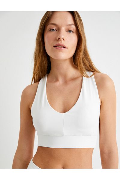 Koton Sutien sport cu bretele încrucișate groase, acoperit cu decolteu în V, slim fit