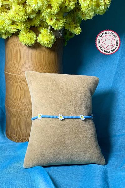 Uretti Nevin 2033 - 16cm Blue Daisy Bracelet, Sand Bead Handmade