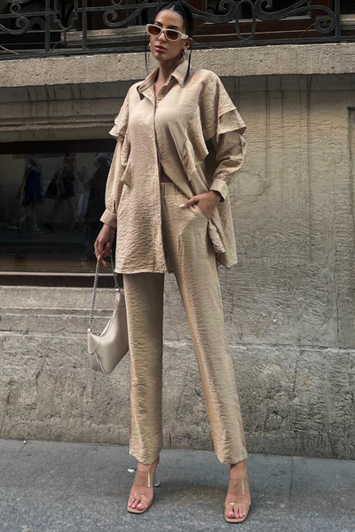 Cockatoo Γυναικείο πουκάμισο με βολάν στους ώμους με λεπτομέρεια και διπλό σετ με τσέπες Pantalon