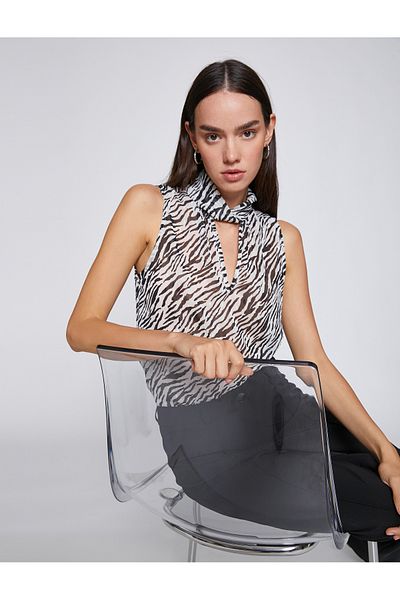 Koton Μπλούζα σιφόν με σχέδιο Zebra