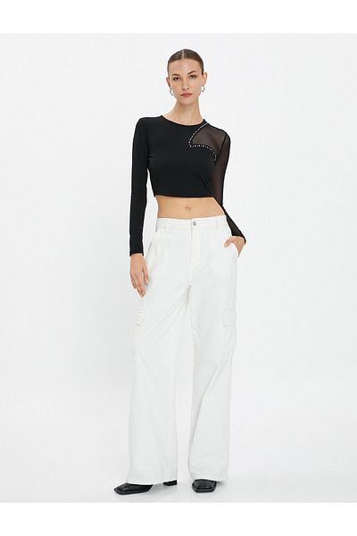 Koton Crop T-Shirt με διάφανη λεπτομέρεια από τούλι και γυαλιστερό κέντημα από πέτρα