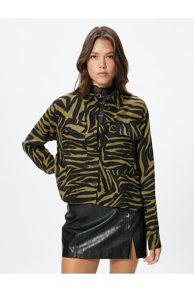 Koton Crop Gömlek Zebra Desenli Kapaklı Cepli Düğmeli Uzun Kollu