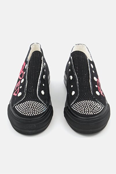 Red by Marc Ecko Women Poppy158L Slip On Casual Shoes, Black