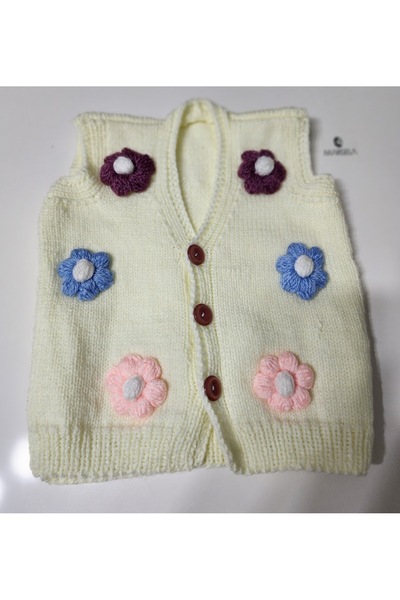 örgü سترة أطفال محبوكة بالزهور من مارسيلا