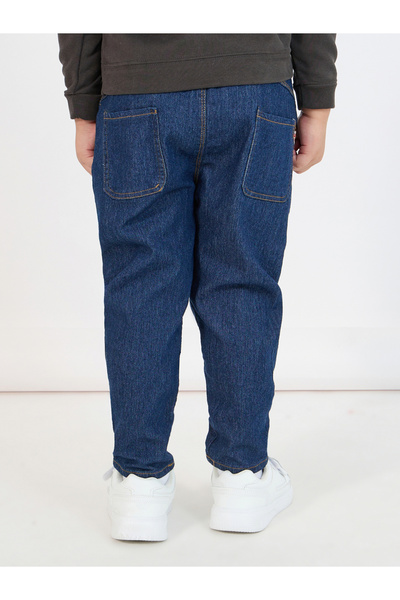 Styli Slant Pocket Design Straight Leg Jeans