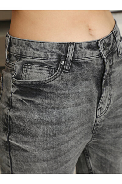 High Star By Styli High Rise Slim Fit Faded Jeans