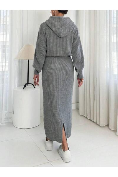 Genel Markalar Kapüşonlu Belden Lastik Detaylı Uzun Triko Elbise