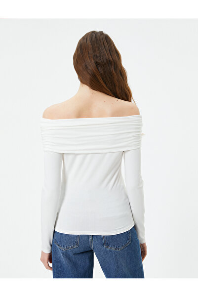 Koton Μακρυμάνικο μπλουζάκι με γιακά Madonna με μακρυμάνικο παχύρρευστο ύφασμα με λεπτή εφαρμογή