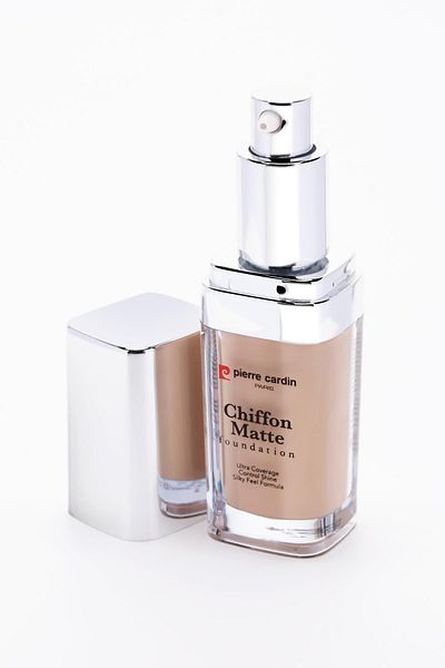 Pierre Cardin Chiffon Touch Matte Look Foundation - Light