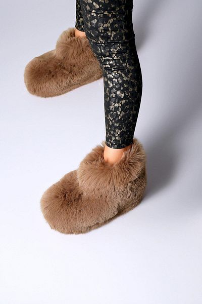 Beyond Γυναικείες καφέ Bumble Fur Inside Ultra Light Furry Slippers 4cm Bynd03