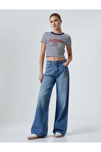 Koton Crop T-shirt με κοντομάνικο λαιμόκοψη βαμβακερή με ραβδώσεις