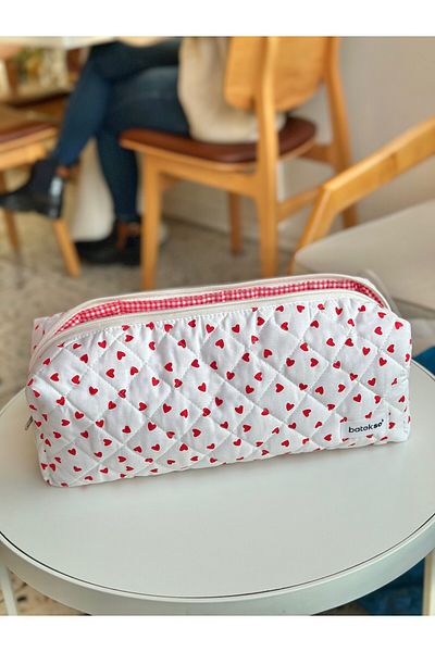 Batekso Travel Case for Hair Styler with Red Heart Pattern - Size XL