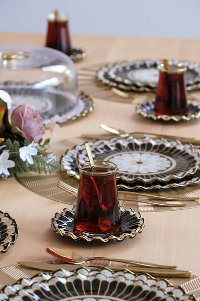 Glore Renoir Gold Gilded 12-Piece Glass Tea Set for 6 People