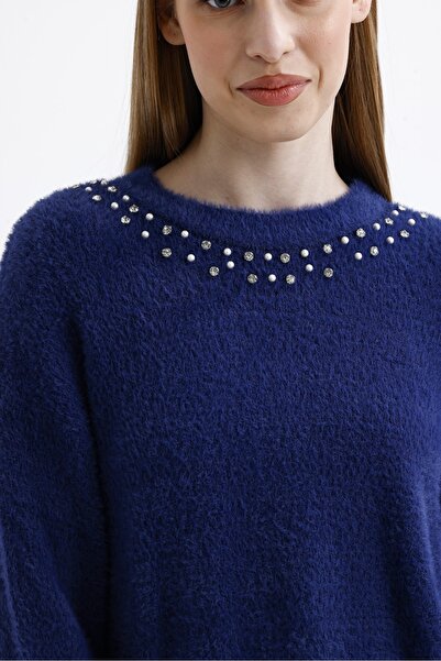 Butik Πλεκτό πουλόβερ με πέτρινη λεπτομέρεια - Γιακάς με πέρλες