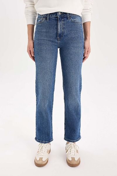 DeFacto Comfort Straight High Waist Knöchellange, waschbare Jeanshose E3411axns
