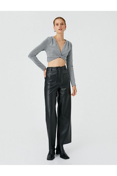 Koton Crop-Bluse mit V-Ausschnitt und gerafften langen Ärmeln