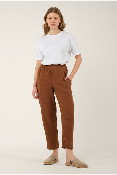 HEQA Pantaloni de muselina maro