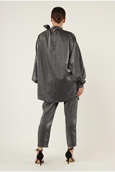 HEQA Костюм з коміром на зав'язках, чорний