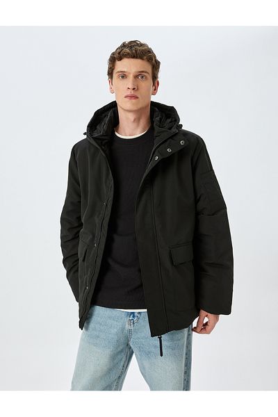 Koton Slim-Fit-Kapuzenmantel mit Reißverschluss