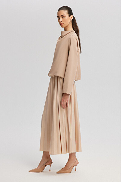 Touché Privé Linen Textured Lace Collar Blouse